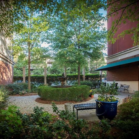 Courtyard By Marriott Athens Downtown Hotell Exteriör bild