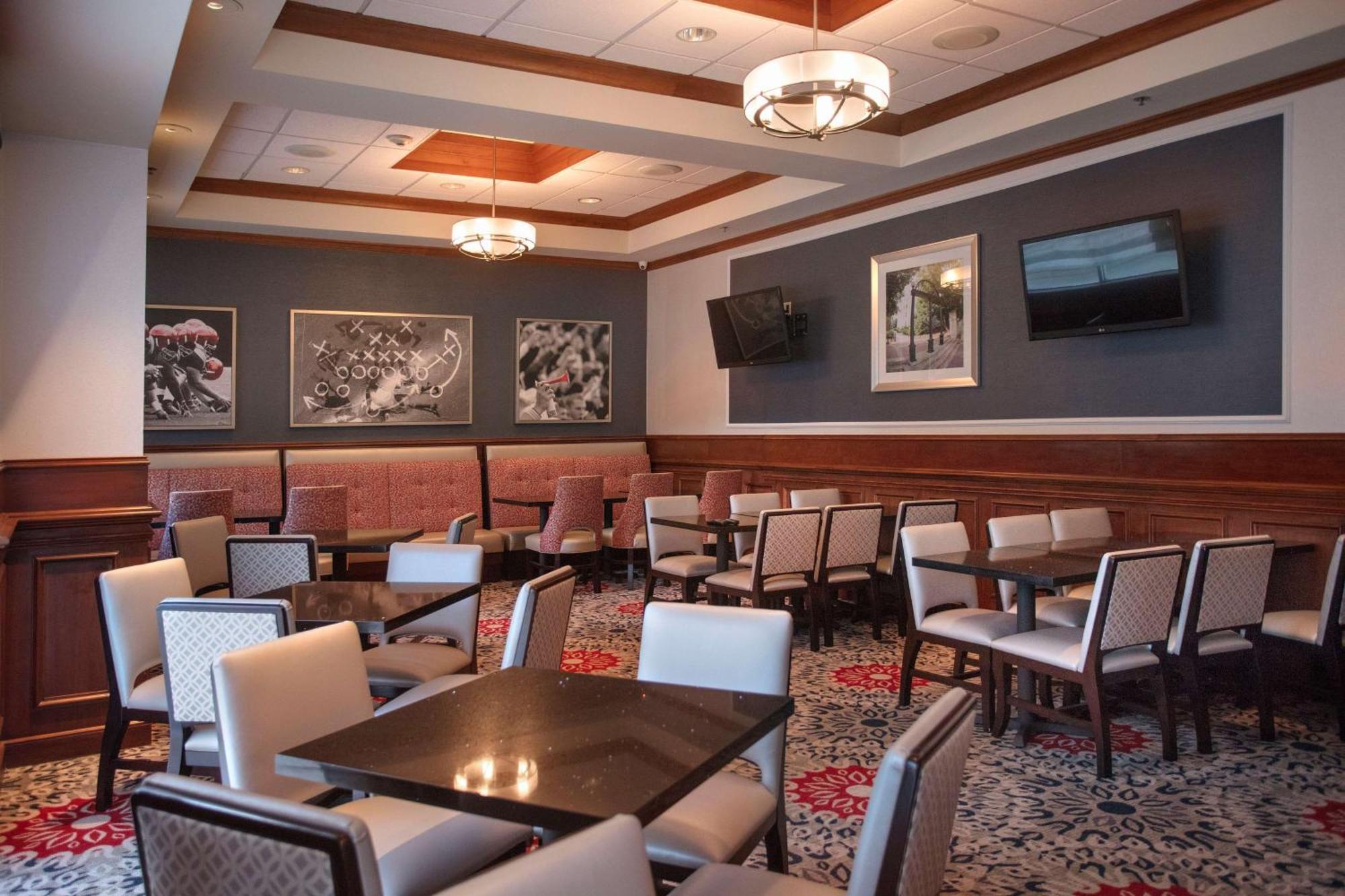 Courtyard By Marriott Athens Downtown Hotell Exteriör bild